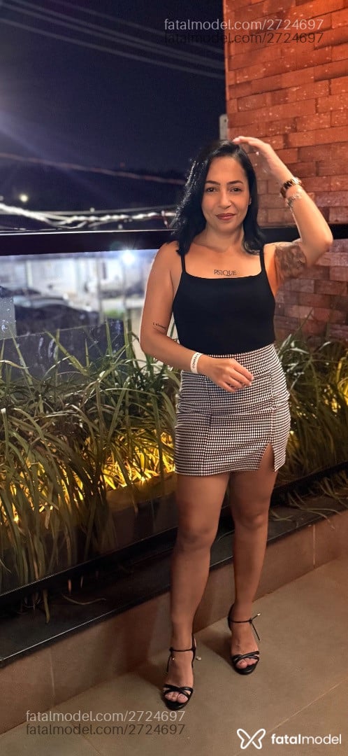 Acompanhante mulher morena (o) de olhos castanhos - Marina