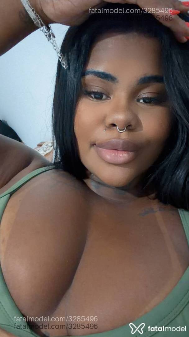 Acompanhante mulher morena (o) de olhos pretos - Brenda Assis