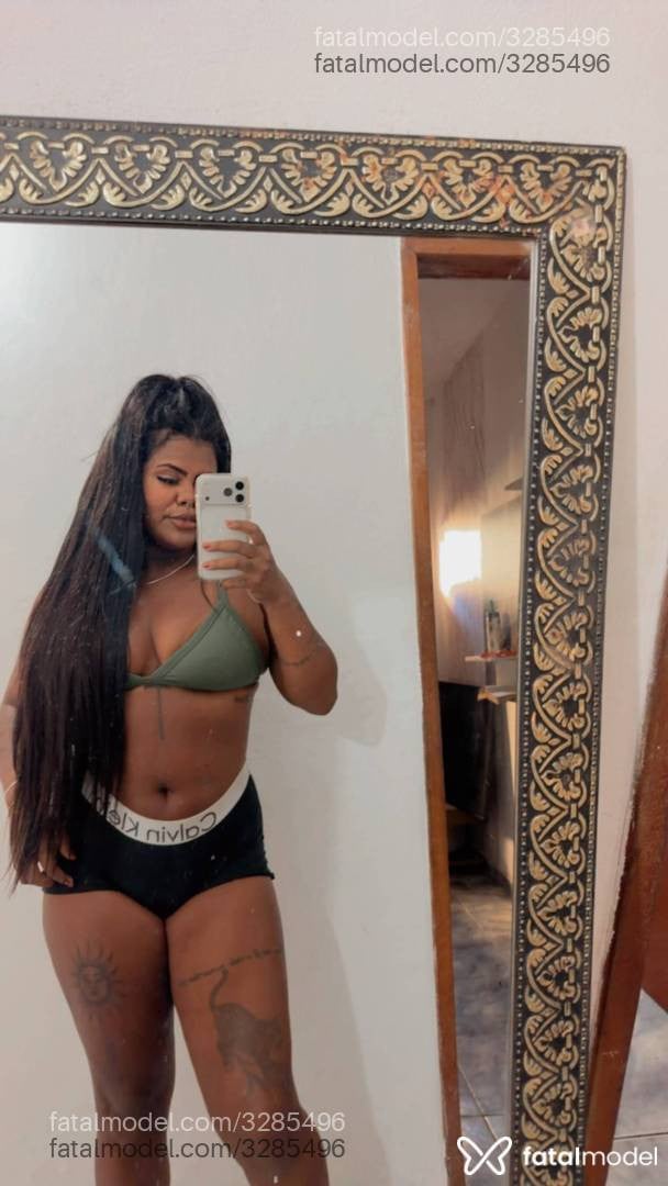 Acompanhante mulher morena (o) de olhos pretos - Brenda Assis
