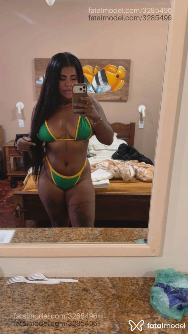 Acompanhante mulher morena (o) de olhos pretos em Rio das Ostras - Emylli Amaral