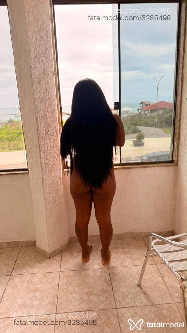 Acompanhante mulher morena (o) de olhos pretos - Brenda Assis