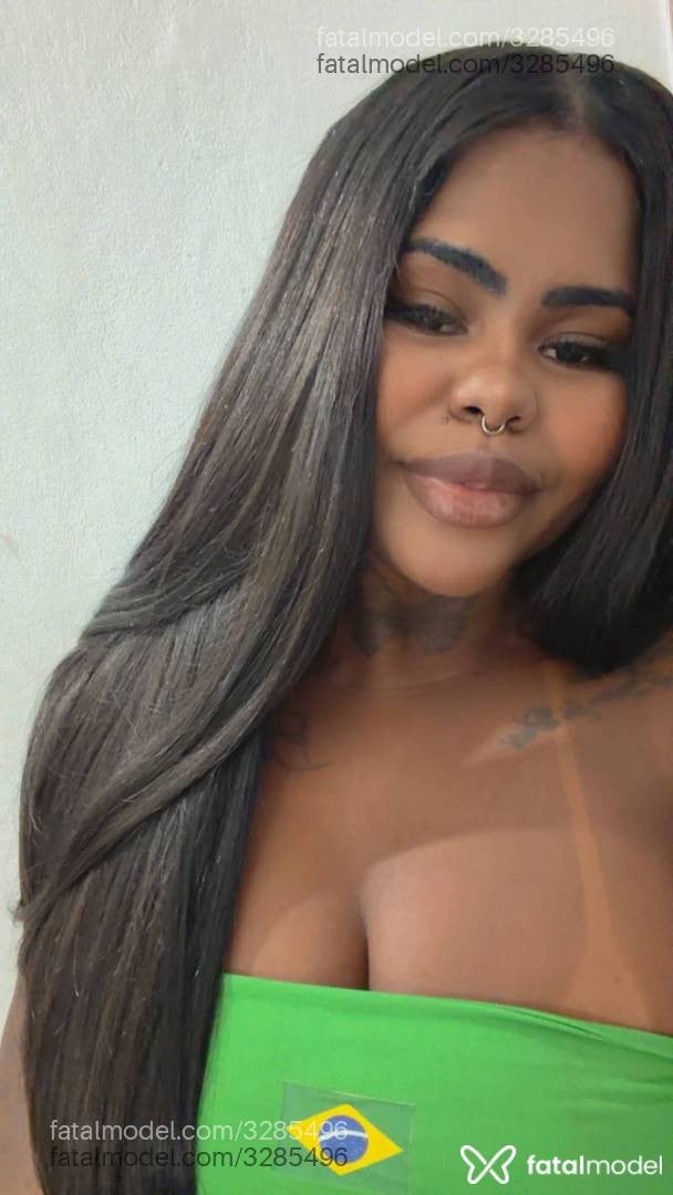 Acompanhante mulher morena (o) de olhos pretos em Rio das Ostras - Emylli Amaral