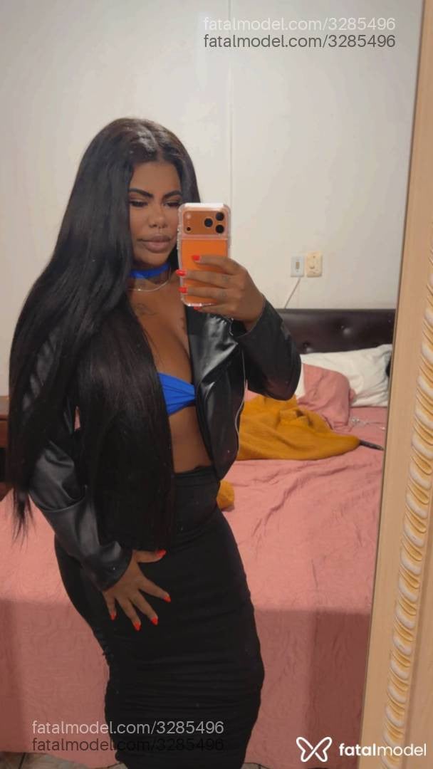 Acompanhante mulher morena (o) de olhos pretos - Brenda Assis