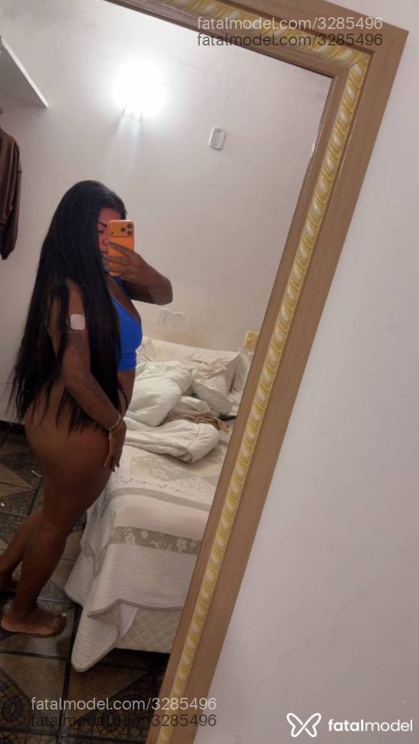 Acompanhante mulher morena (o) de olhos pretos - Brenda Assis