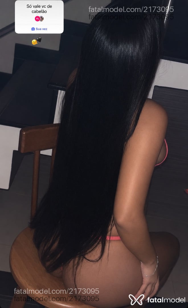 Acompanhante mulher morena (o) de olhos pretos - Lyane