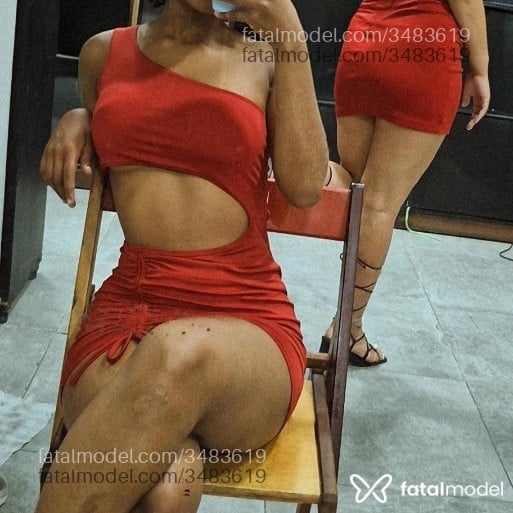 Acompanhante mulher morena (o) de olhos pretos - Laura Pimentel