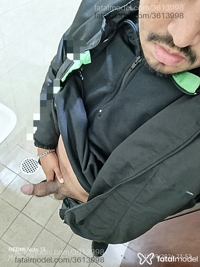 Acompanhante homem com cabelo castanho de olhos castanhos - Matias