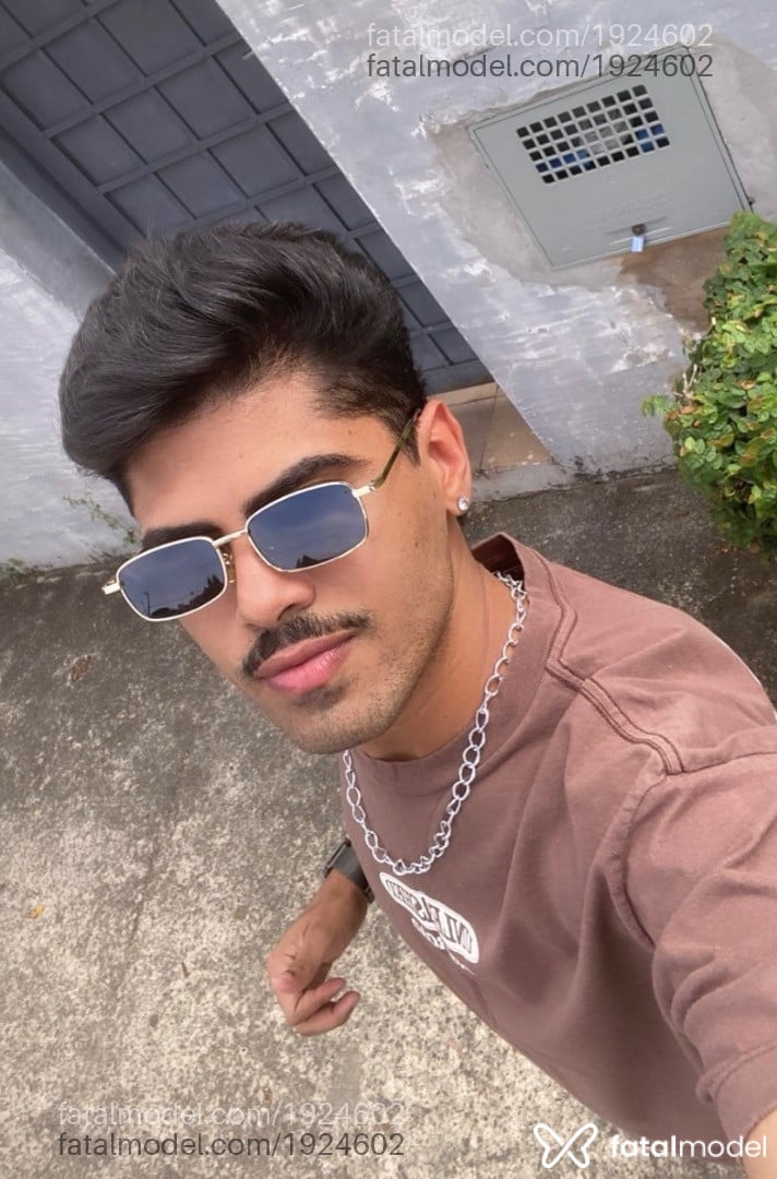 Acompanhante homem morena (o) de olhos castanhos - Junior Safra