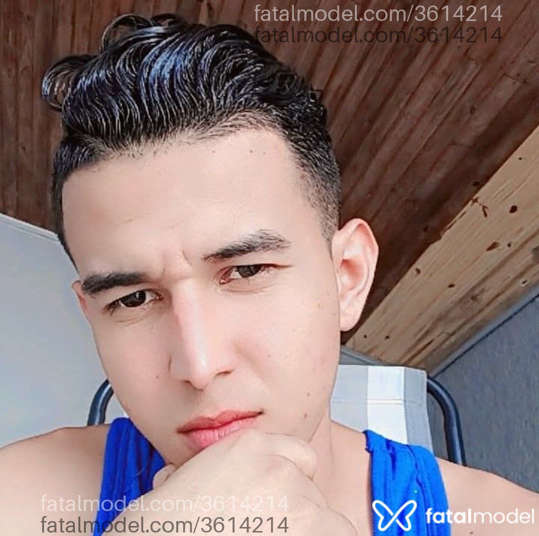 Acompanhante homem morena (o) de olhos castanhos - Antônio