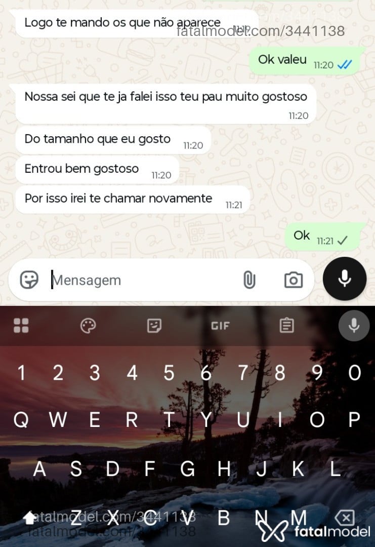 Acompanhante homem com cabelo castanho de olhos verdes - Pyettro