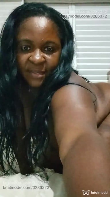 Acompanhante mulher com cabelo castanho de olhos pretos em Catanduva Acompanhante mulher com cabelo castanho de olhos pretos em Catanduva - Paolla