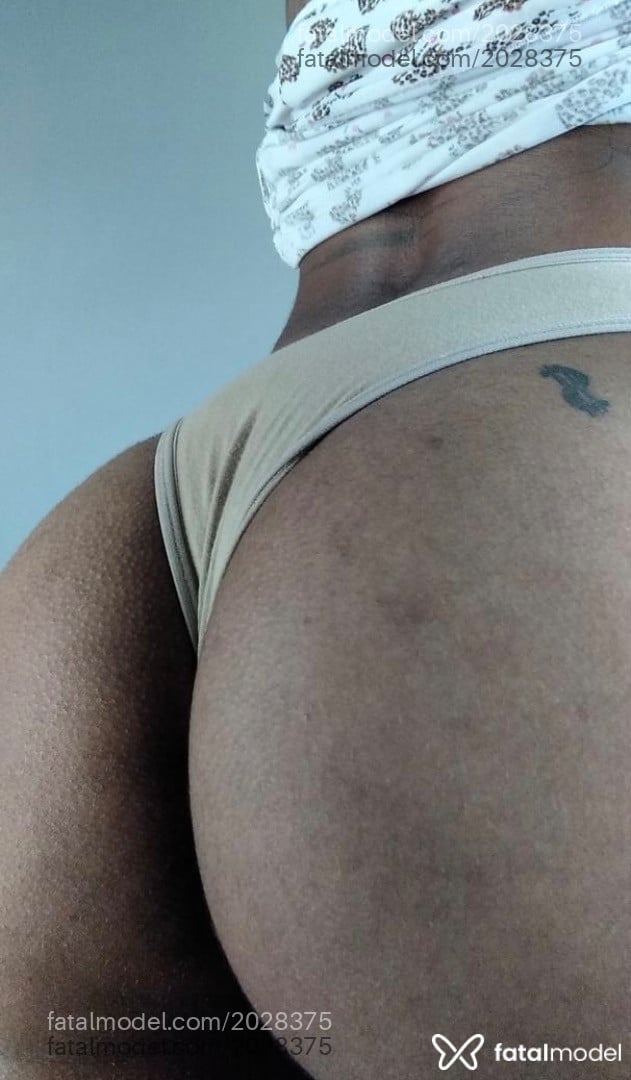 Acompanhante mulher morena (o) de olhos castanhos - Luna Sombra