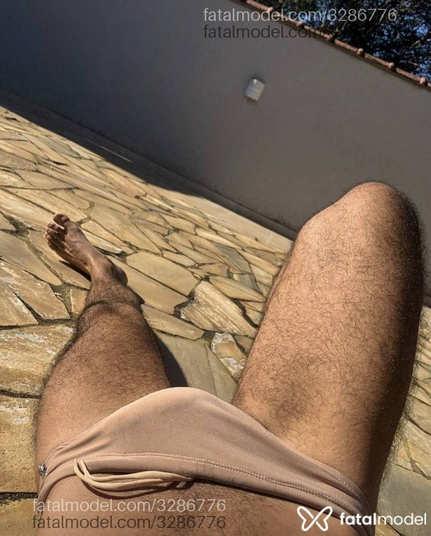 Acompanhante homem morena (o) de olhos pretos - Diego