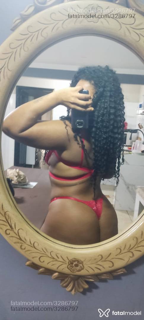 Acompanhante mulher morena (o) de olhos castanhos em Ituiutaba - Julia Monteiro