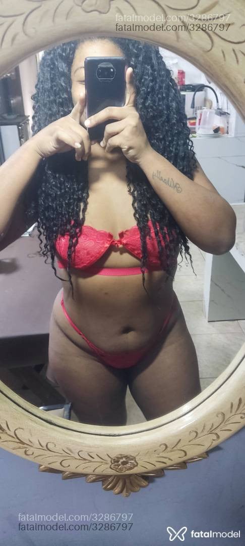Acompanhante mulher morena (o) de olhos castanhos em Ituiutaba - Julia Monteiro