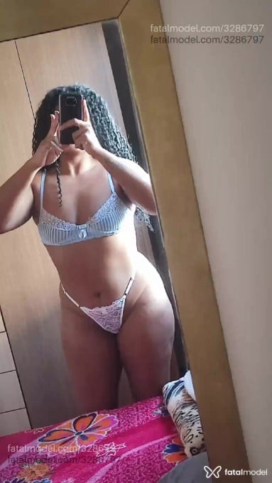 Acompanhante mulher morena (o) de olhos castanhos em Ituiutaba - Julia Monteiro
