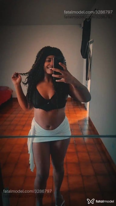 Acompanhante mulher morena (o) de olhos castanhos - Gisele Santos