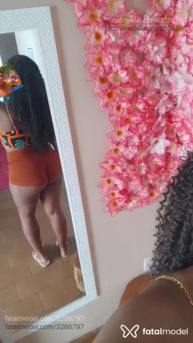 Acompanhante mulher morena (o) de olhos castanhos - Gisele Santos