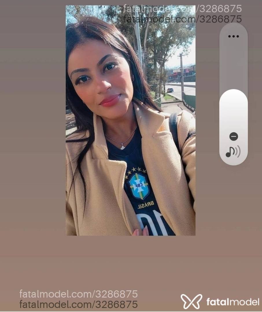 Acompanhante mulher morena (o) de olhos pretos - Jessy