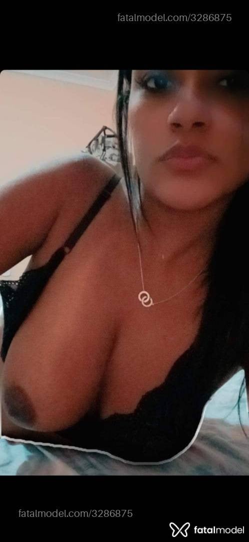 Acompanhante mulher morena (o) de olhos pretos - Jessy