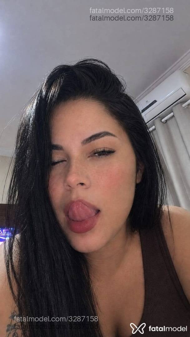 Acompanhante mulher morena (o) de olhos castanhos - Vanessa Dantas