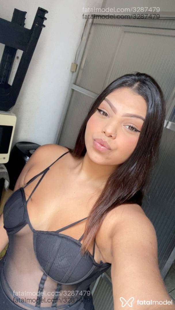 Acompanhante mulher com cabelo castanho de olhos mel em Rio de Janeiro - Vitória Sabrine