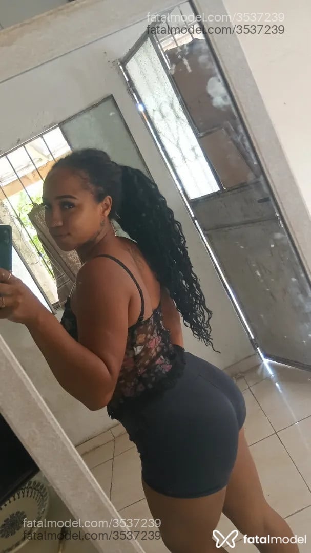 Acompanhante mulher morena (o) de olhos castanhos - Vanessaa
