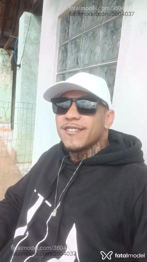 Acompanhante homem morena (o) de olhos mel - Joao