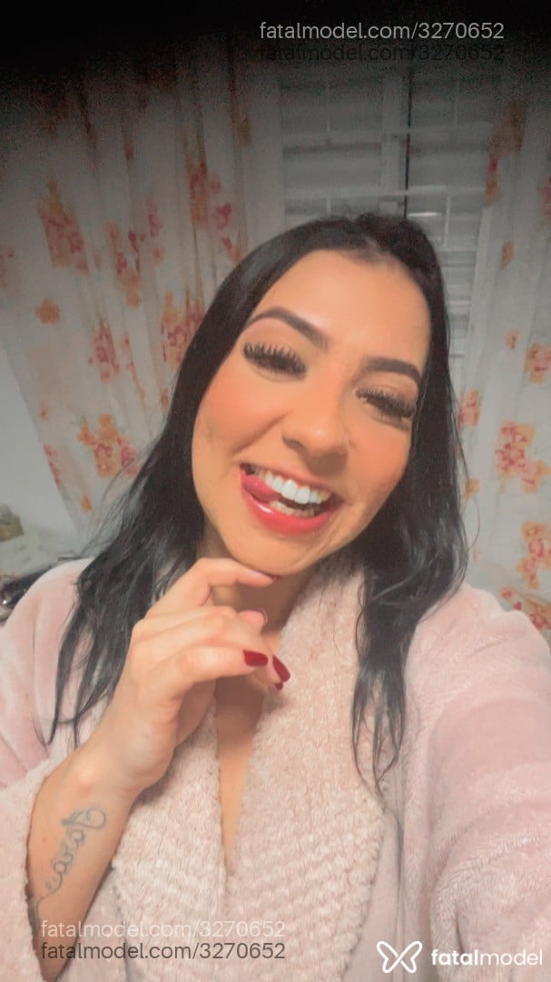 Acompanhante mulher morena (o) de olhos mel - Gabriela Lessa