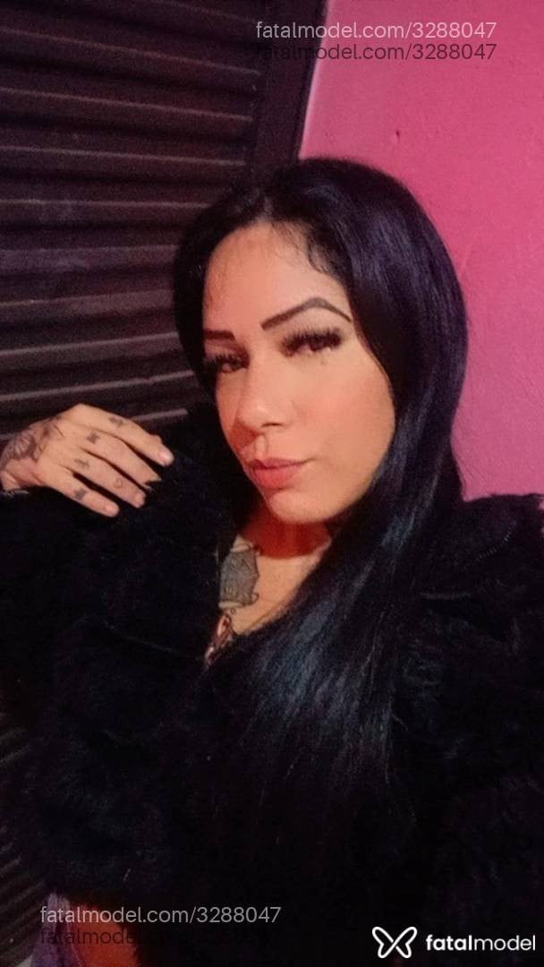 Acompanhante mulher morena (o) de olhos castanhos - Morena