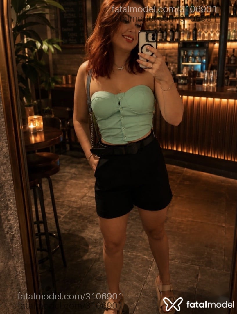 Acompanhante mulher ruiva (o) de olhos castanhos - Bianca