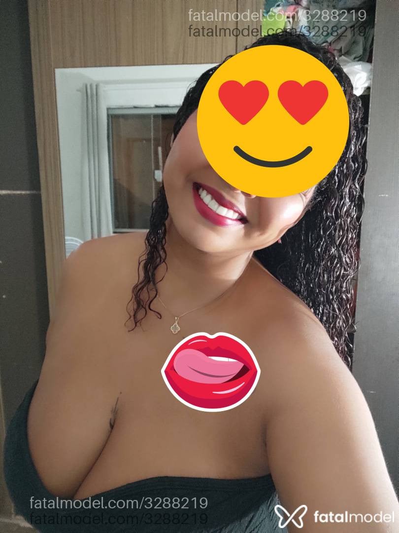 Acompanhante mulher morena (o) de olhos pretos - Evelin