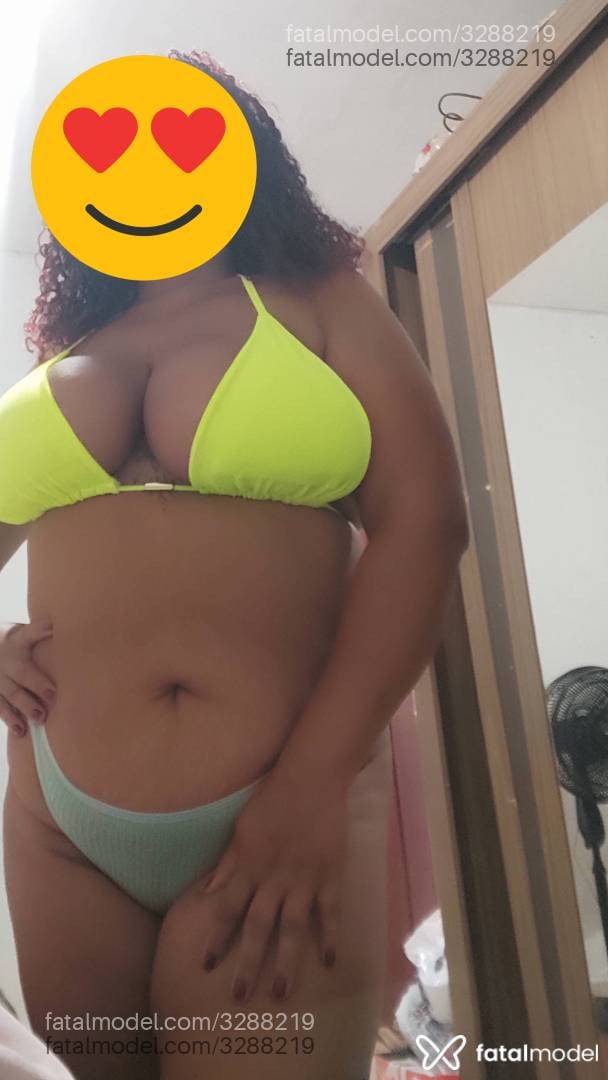 Acompanhante mulher morena (o) de olhos pretos - Emanuelly