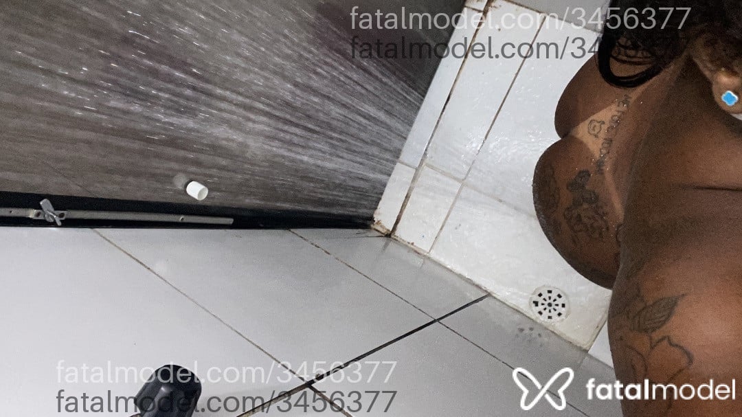 Acompanhante mulher com cabelo castanho de olhos pretos - Rayannenordestina
