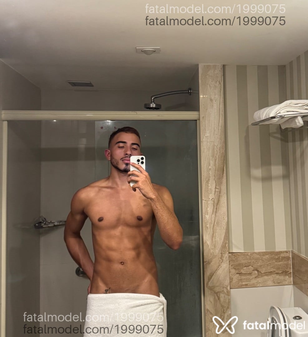 Acompanhante homem morena (o) de olhos castanhos - Silva