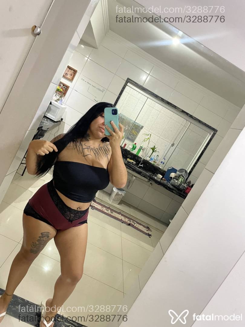 Acompanhante mulher morena (o) de olhos castanhos - Ágata Acompanhante mulher morena (o) de olhos castanhos - Ágata
