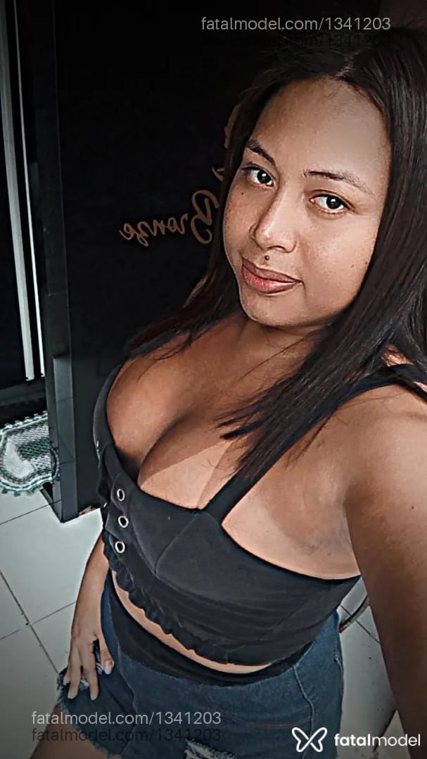 Acompanhante travesti morena (o) de olhos pretos - Beatriz Guimaraes