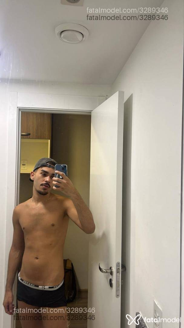 Acompanhante homem com cabelo castanho de olhos castanhos em São Paulo - Guto Gutierrez
