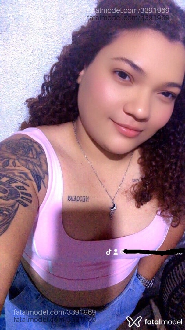 Acompanhante mulher ruiva (o) de olhos castanhos - Milady