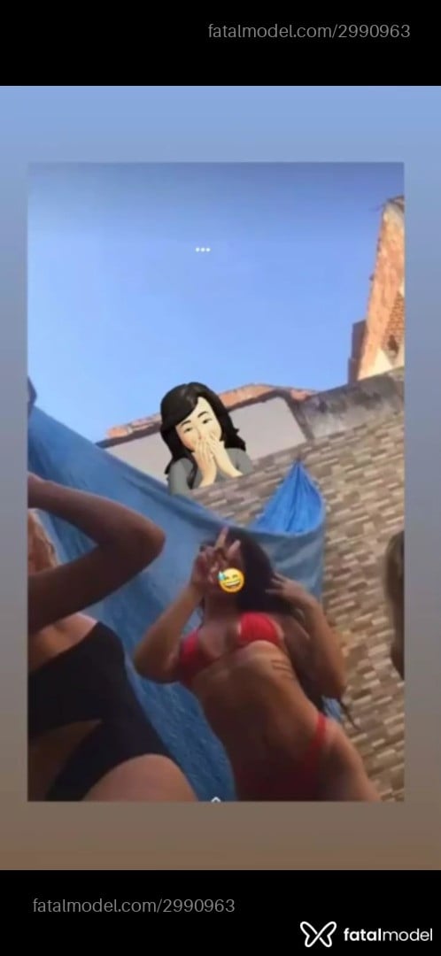 Acompanhante mulher morena (o) de olhos pretos - Alice