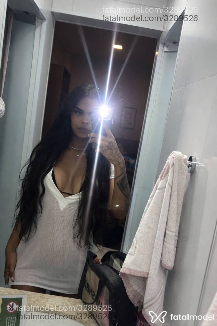 Acompanhante mulher morena (o) de olhos pretos - Nathalia Mendes