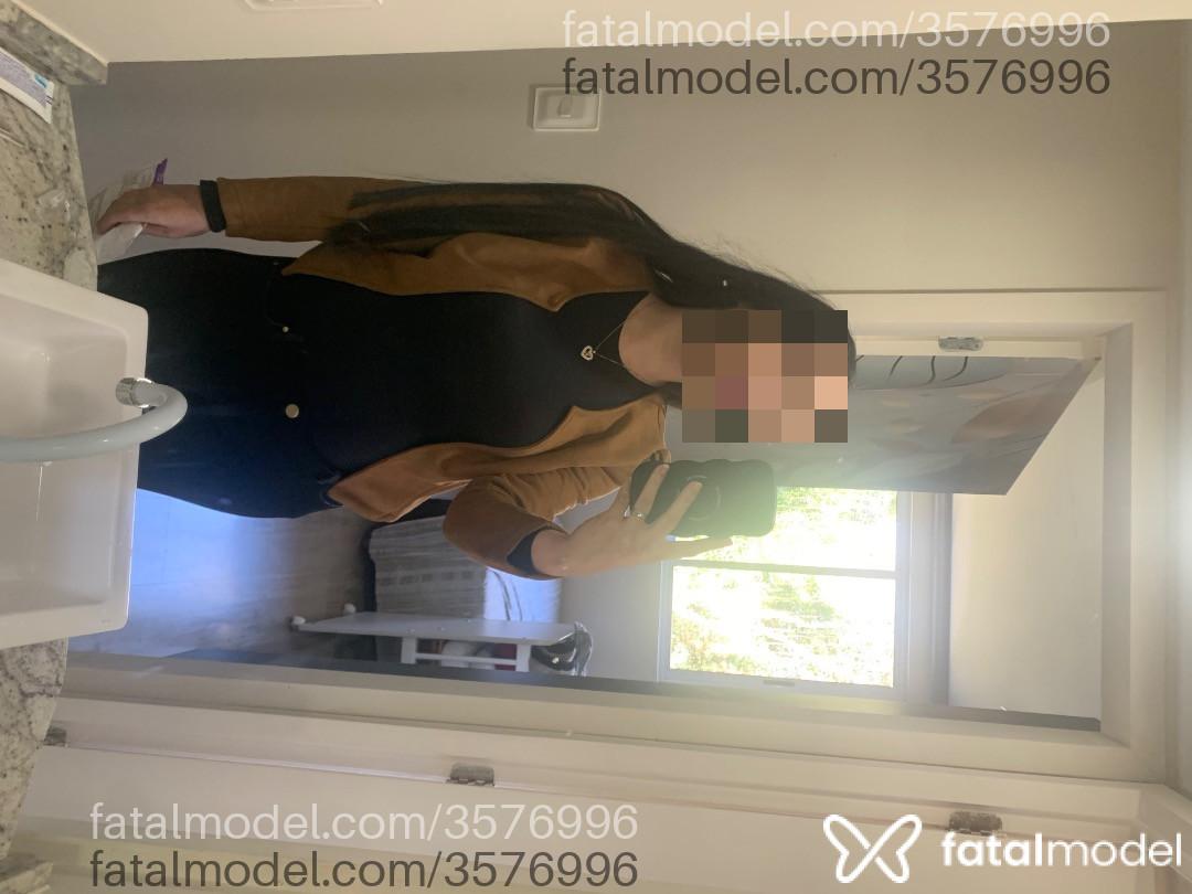 Acompanhante mulher morena (o) de olhos verdes - Rê Hotwife