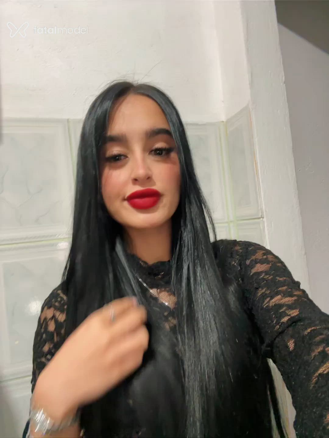 Acompanhante mulher morena (o) de olhos pretos - Fernanda