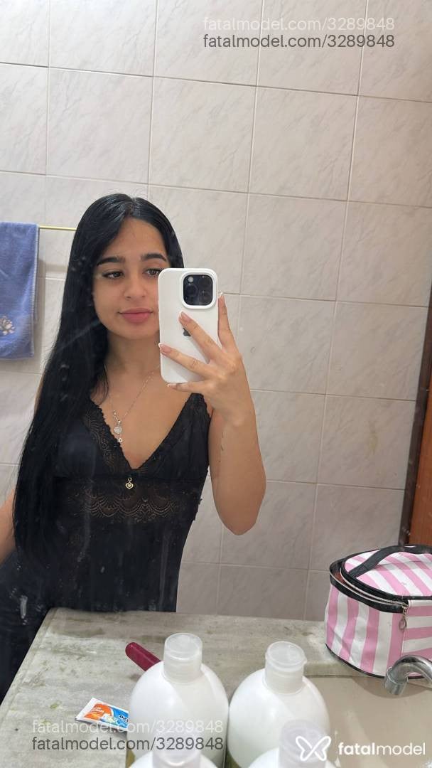 Acompanhante mulher morena (o) de olhos pretos - Fernanda