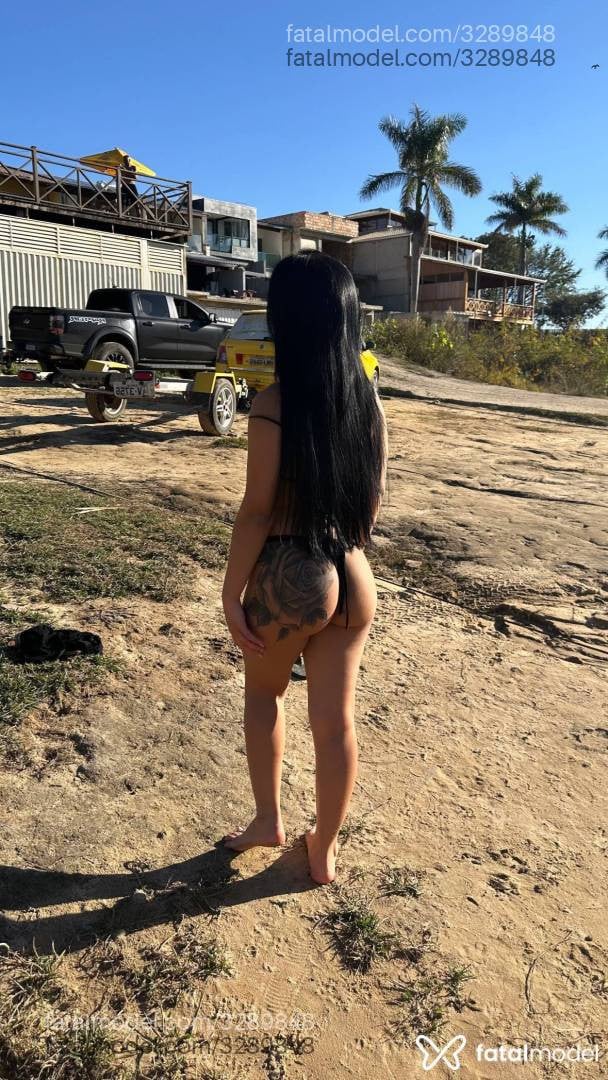 Acompanhante mulher morena (o) de olhos pretos - Fernanda