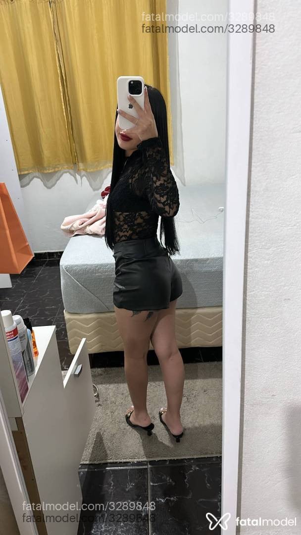 Acompanhante mulher morena (o) de olhos pretos - Fernanda