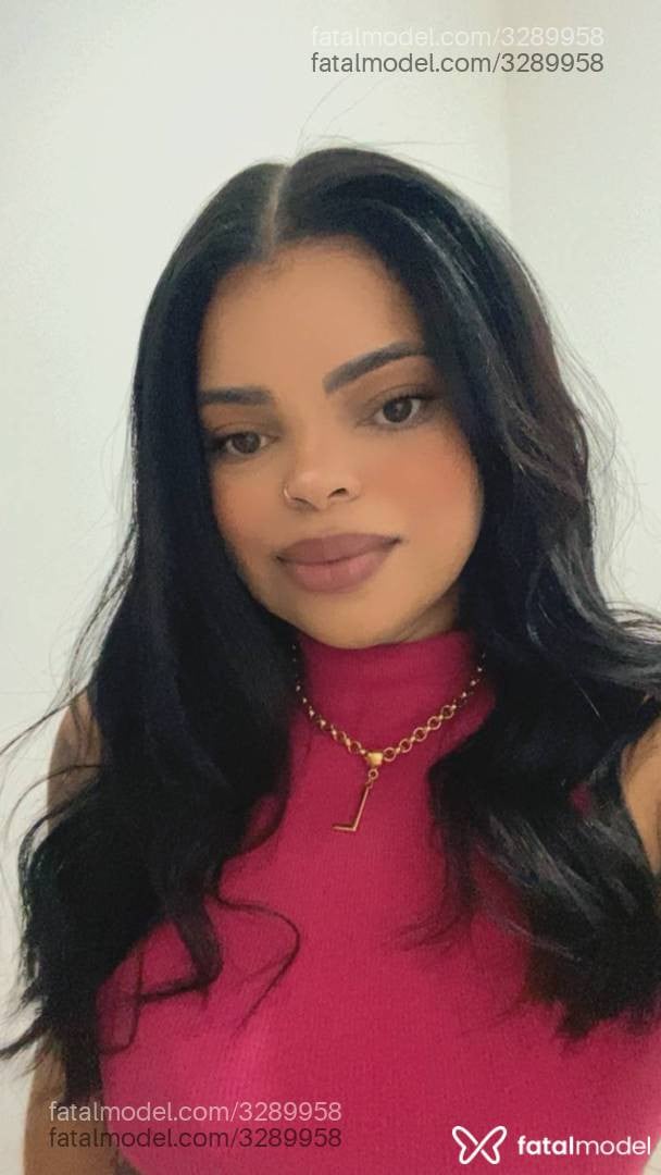 Acompanhante mulher morena (o) de olhos castanhos - Fabiana