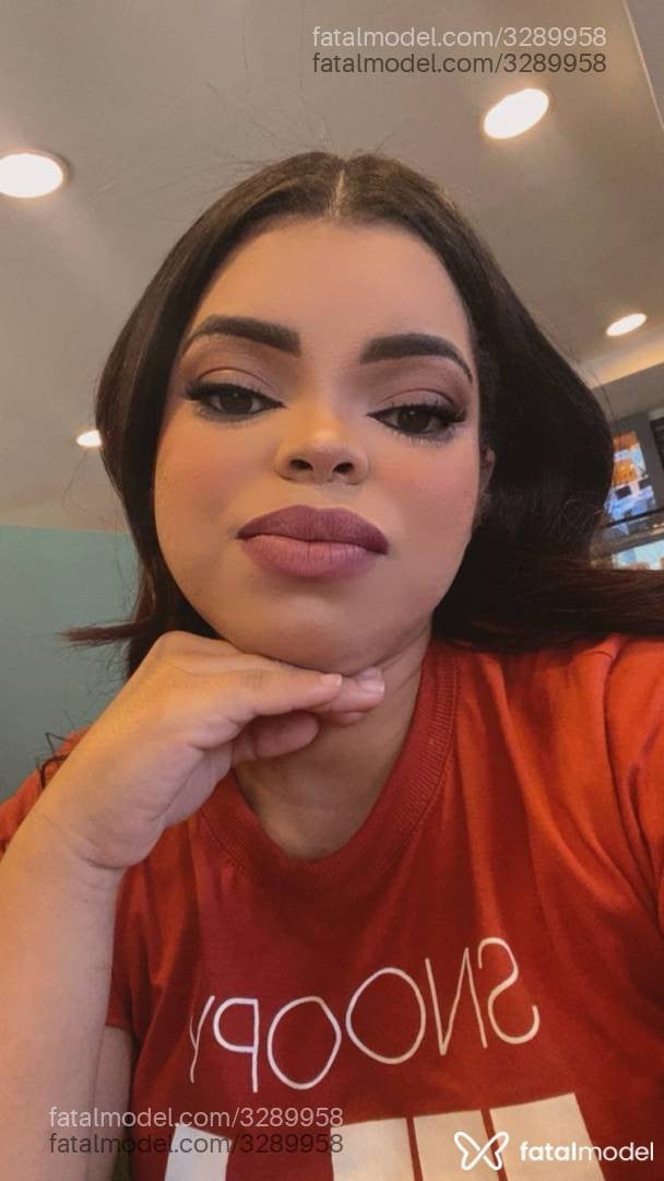Acompanhante mulher morena (o) de olhos castanhos - Fabiana