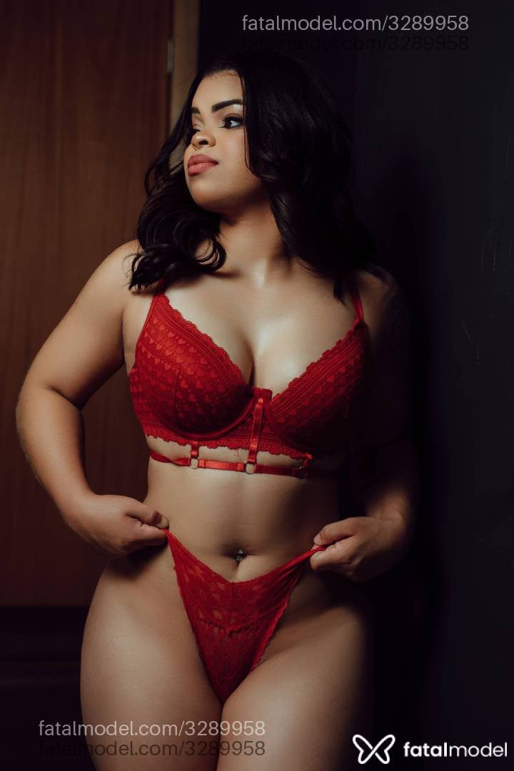 Acompanhante mulher morena (o) de olhos castanhos - Fabiana