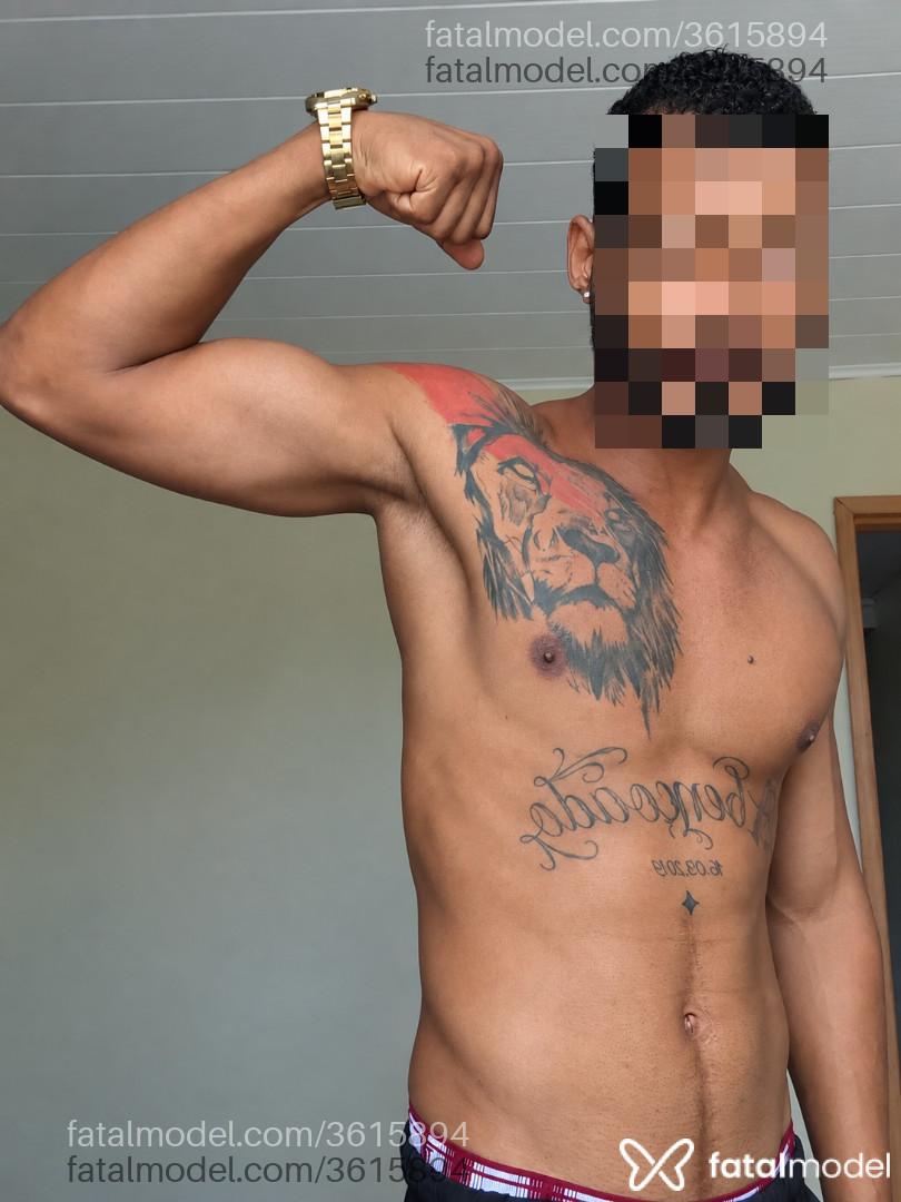 Acompanhante homem morena (o) de olhos castanhos - Matheus